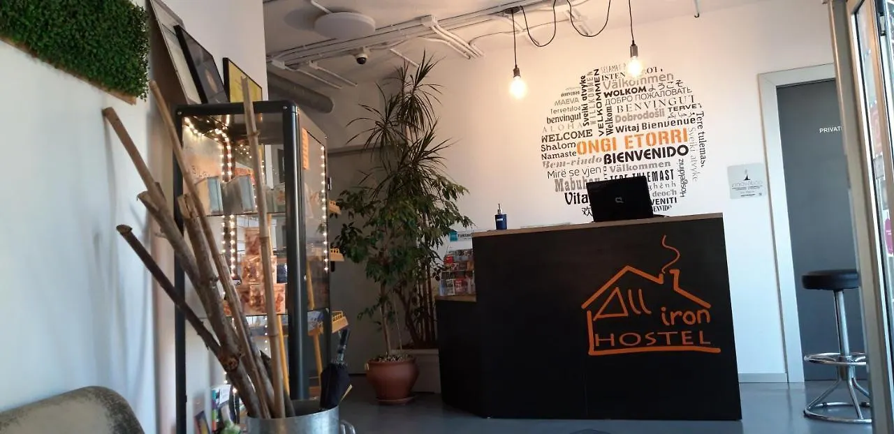 All Iron Hostel Bilbao
