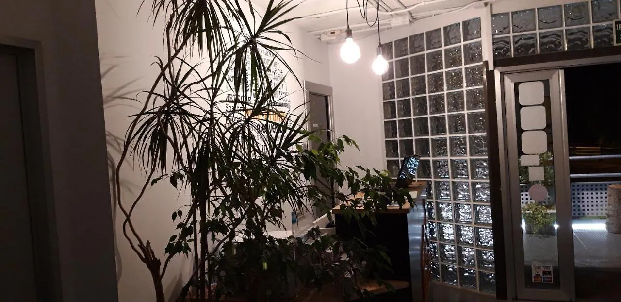 All Iron Hostel Bilbao
