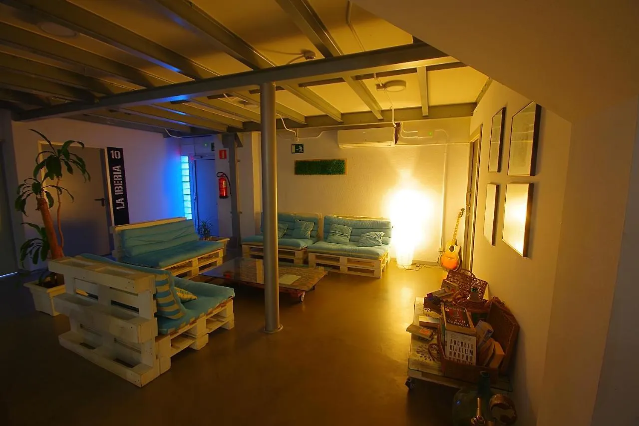 All Iron Hostel Bilbao